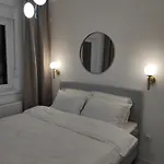 Lullaby - Balcony View & Private Garage Apartman