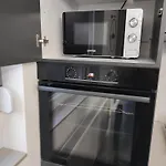 Lullaby - Balcony View & Private Garage Lägenhet *