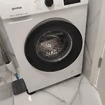 Lullaby - Balcony View & Private Garage