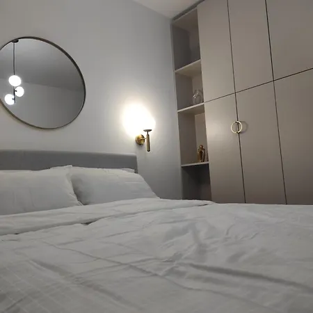 Lullaby Apartment, Moderan Stan Sa Dvije Spavace Sobe I Privatnom Garazom 아파트 비옐리나