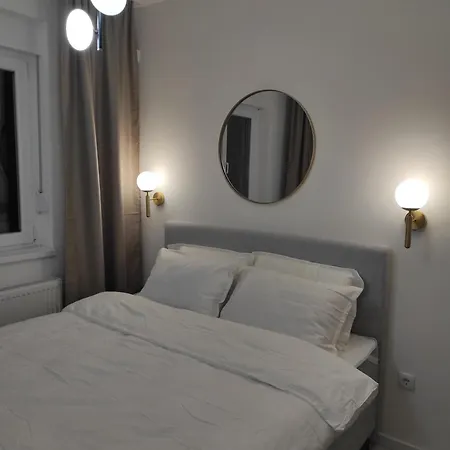 Lullaby Apartment, Moderan Stan Sa Dvije Spavace Sobe I Privatnom Garazom 아파트