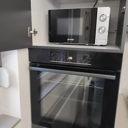 Lullaby Apartment, Moderan Stan Sa Dvije Spavace Sobe I Privatnom Garazom 아파트 *