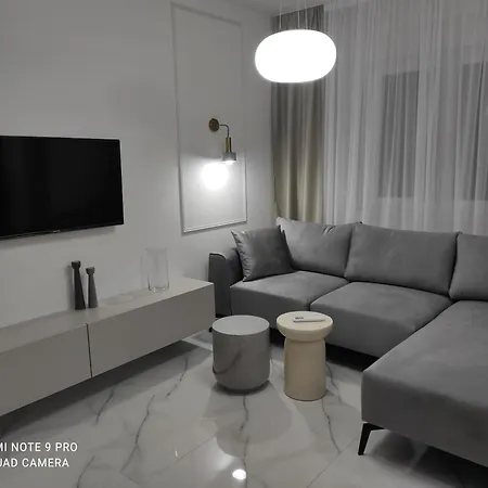 Lullaby Apartment, Moderan Stan Sa Dvije Spavace Sobe I Privatnom Garazom *