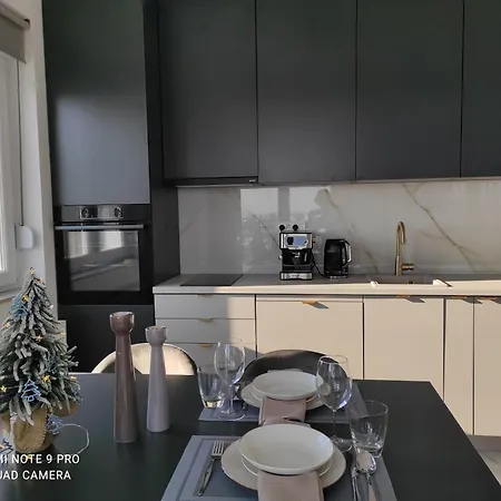 Lullaby Apartment, Moderan Stan Sa Dvije Spavace Sobe I Privatnom Garazom Apartmán *