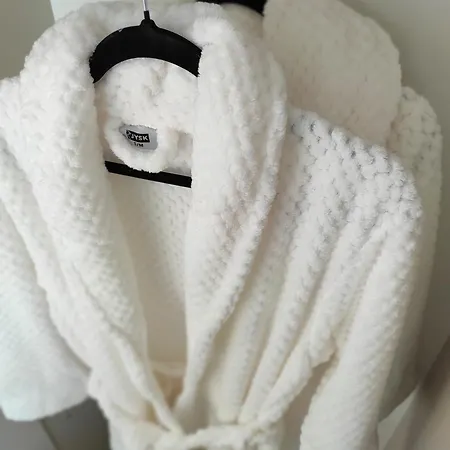 Lullaby Apartment, Moderan Stan Sa Dvije Spavace Sobe I Privatnom Garazom 아파트 비옐리나