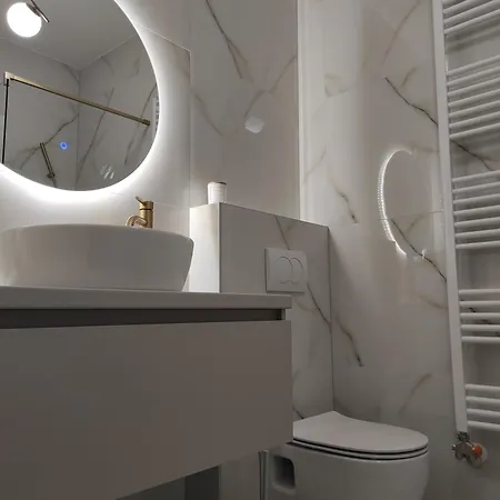 Lullaby Apartment, Moderan Stan Sa Dvije Spavace Sobe I Privatnom Garazom 아파트