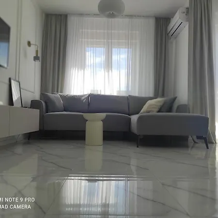 Lullaby Apartment, Moderan Stan Sa Dvije Spavace Sobe I Privatnom Garazom *