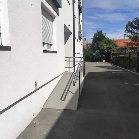 Lullaby Apartment, Moderan Stan Sa Dvije Spavace Sobe I Privatnom Garazom