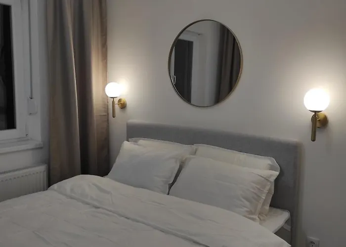 Lullaby - Balcony View & Private Garage شقة