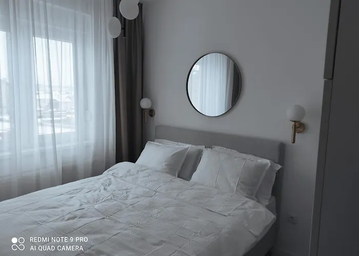 Lullaby - Balcony View & Private Garage شقة