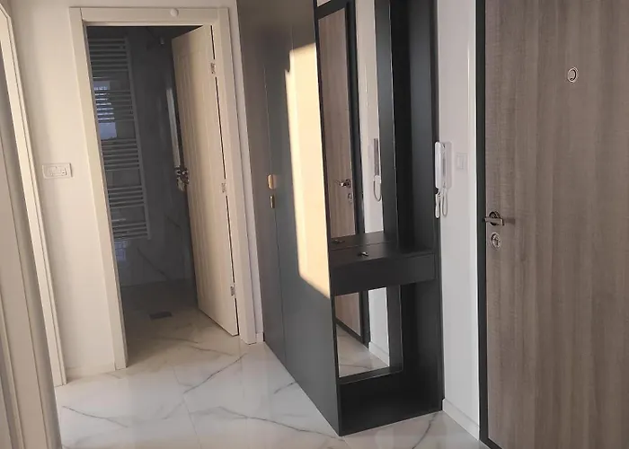 Lullaby - Balcony View & Private Garage شقة *