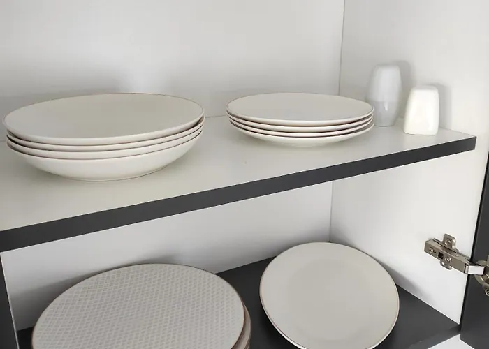 Lullaby - Balcony View & Private Garage شقة بييلينا