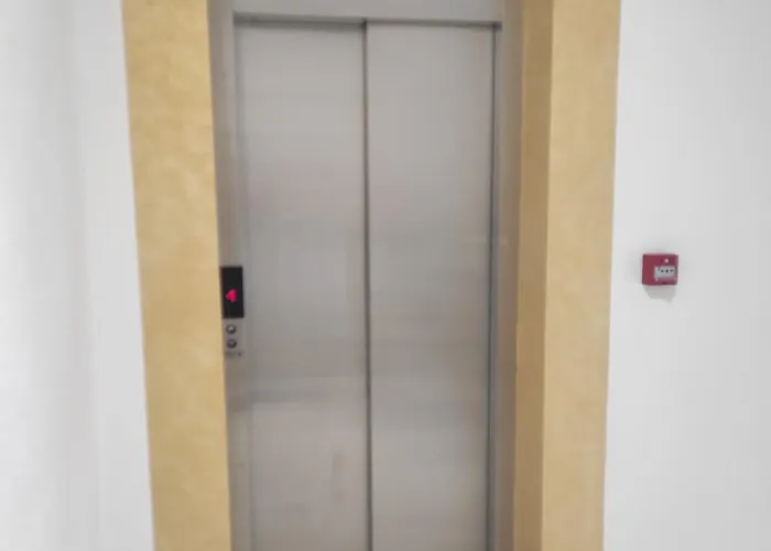 Lullaby - Balcony View & Private Garage