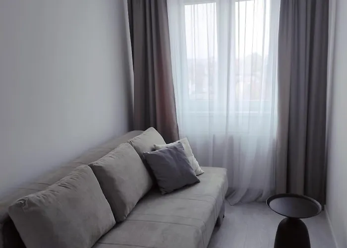 Lullaby - Balcony View & Private Garage شقة